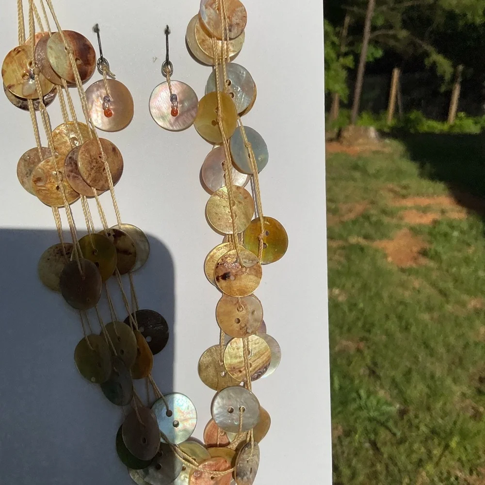 Shell Button Necklace and Earring Set - Picture 3 of 11